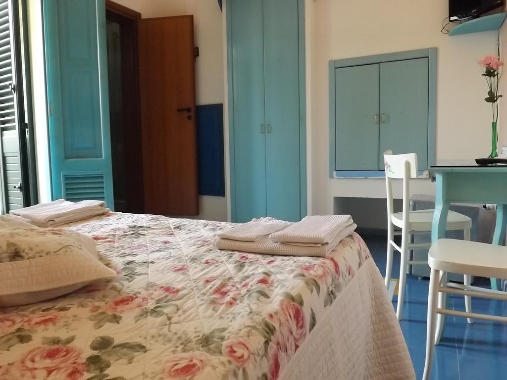 Bed and Breakfast Araucaria Torre San Giovanni Habitación foto